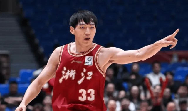 吴前：最后输了一分比较可惜，双方全力以赴地对待这场比赛